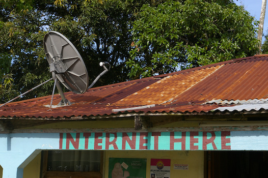 An internet cafe in Tortuguero, Costa Rica. (Credit: Julio Martínez, CC BY-NC-ND 2.0)